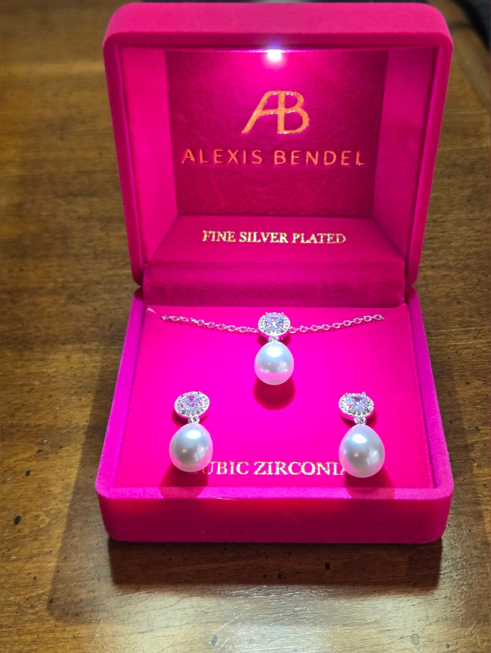 NIB Alexis Bendel Pearl & CZ Jewelry Set | Silver Plated | LED Light Box